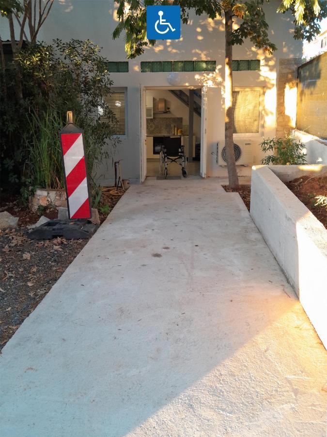 Apartments Mare Pula Exterior photo