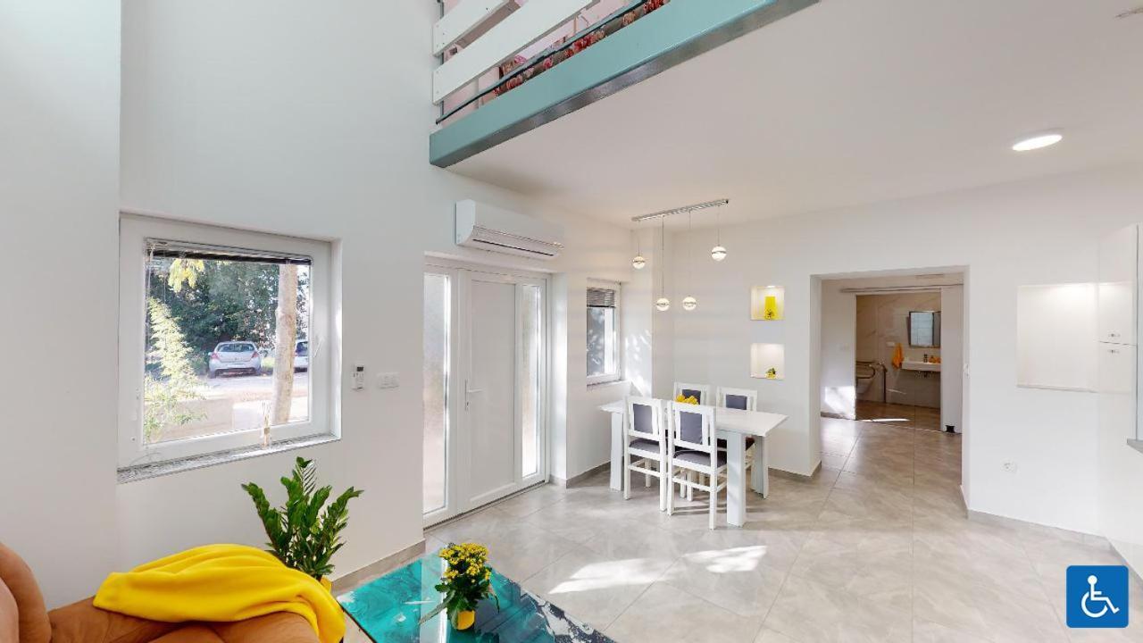 Apartments Mare Pula Exterior photo