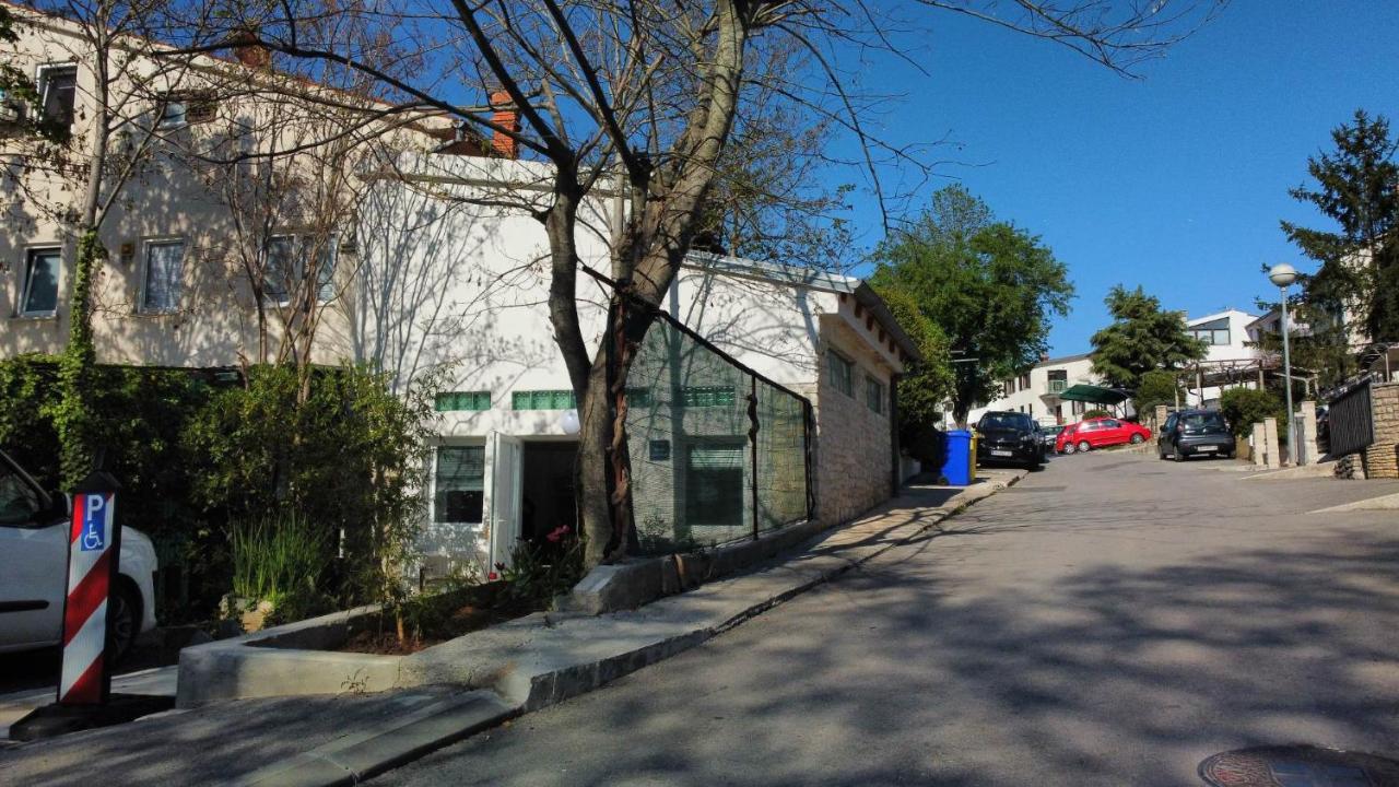 Apartments Mare Pula Exterior photo