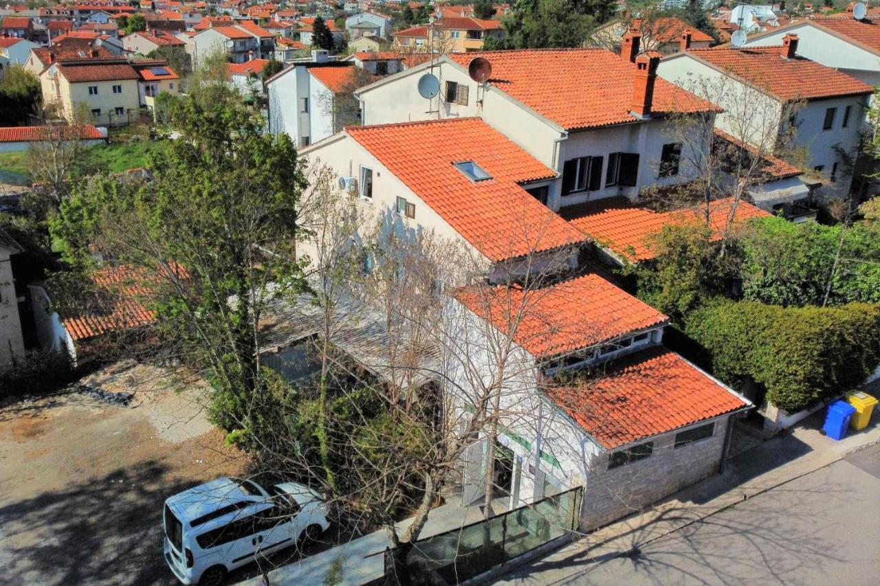 Apartments Mare Pula Exterior photo