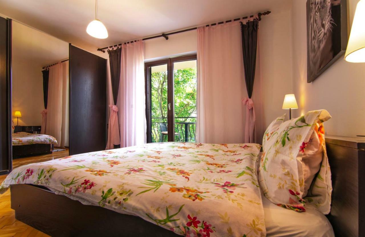 Apartments Mare Pula Exterior photo
